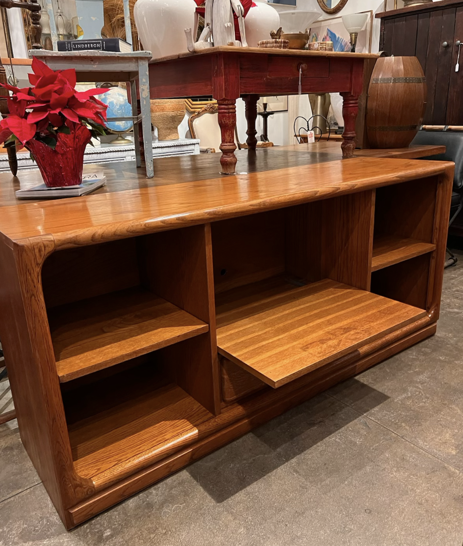 Horizon Expansion | 1980s Oak Console — Casa Victoria - Vintage